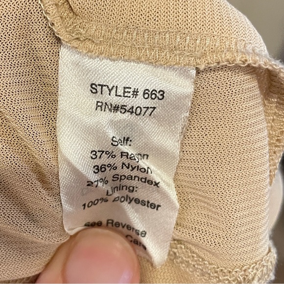 Cabi intrigue lavendar tank lace overlay style #663 size medium - Picture 4 of 4